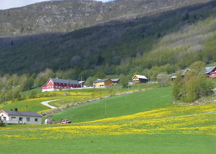 Birkelund *